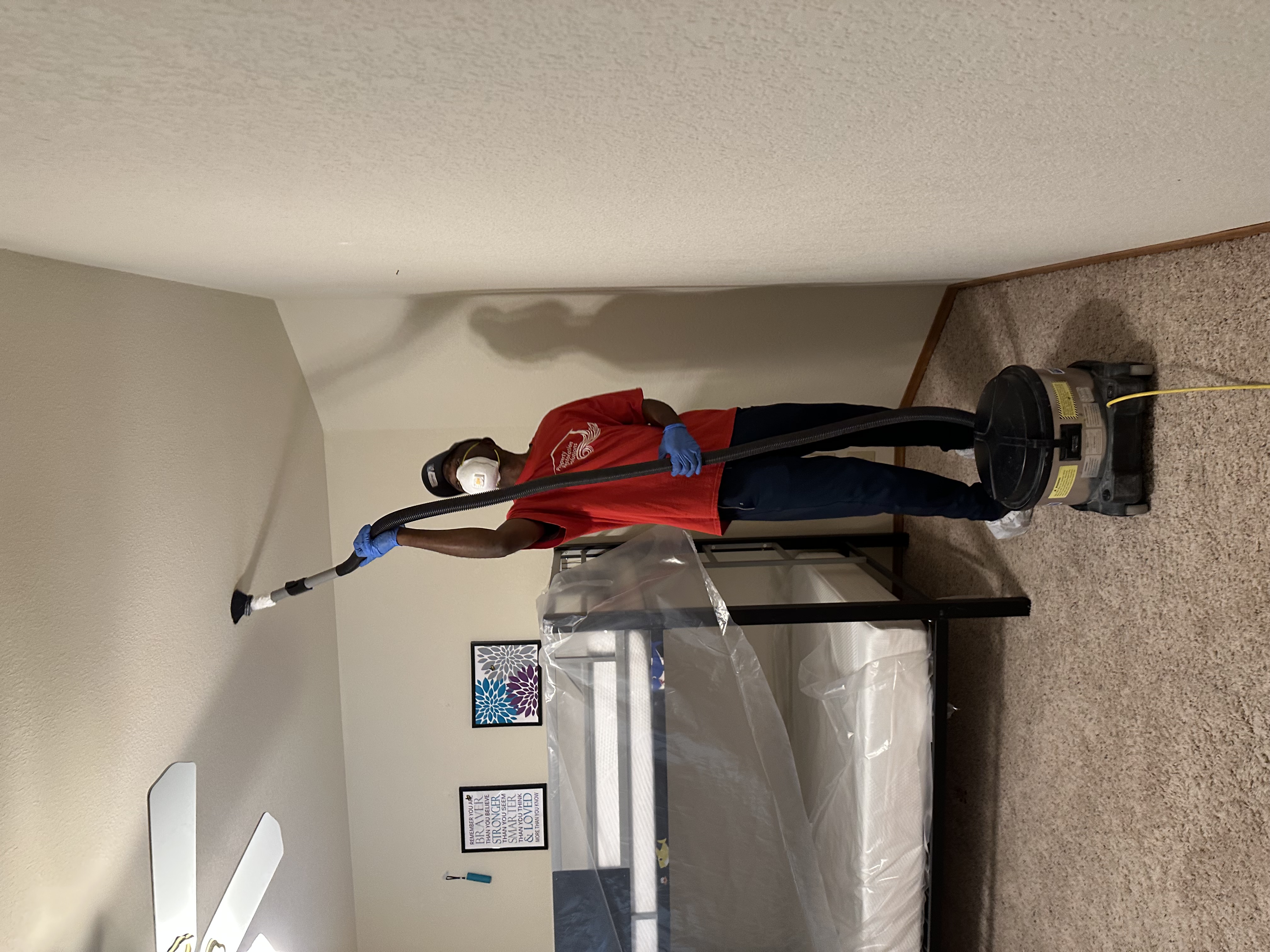 Property Restoration Company in Colorado | PRSCS - emplyee%20working